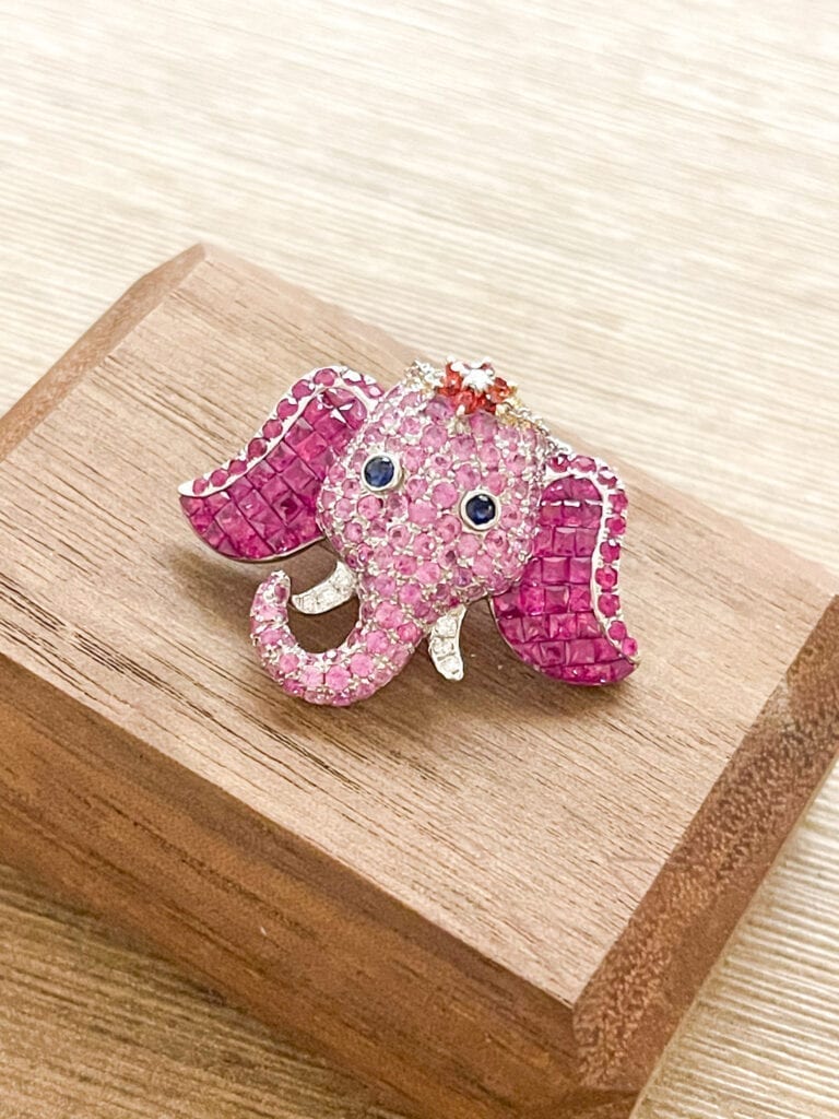 Elephant diamond brooch